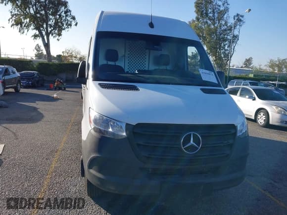 ✅ 2023 Mercedes-Benz Sprinter • VIN: W1Y5NDHY3PT135910 • Lot: 41044878. Listed on IAAI with 54,332 mi. Free auction sales archive from the USA and detailed vehicle history report at DreamBid. Image 12.