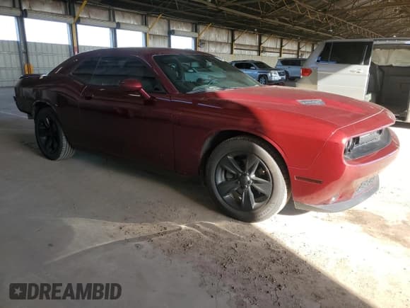 ✅ 2020 Dodge Challenger SXT • VIN: 2C3CDZAGXLH172834 • Lot: 46423264. Wystawiony na Copart z przebiegiem 34 752 mil. Bezpłatny archiwum sprzedaży aukcyjnych z USA i szczegółowy raport historii pojazdu na DreamBid. Zdjęcie 4.