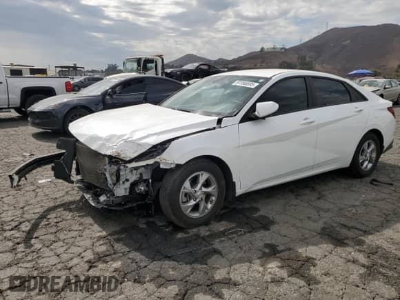 2022 Hyundai Elantra SE with VIN 5NPLL4AG0NH061818, listed as a Copart auction lot 82356695 with 29,018 mi miles and Salvage title. Bid and sale history available at DreamBid. Image 1.