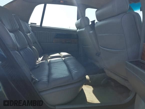 ✅ 1995 Buick Park Avenue • VIN: 1G4CW52K6SH615210 • Lot: 42428039. Wystawiony na IAAI z przebiegiem 218 377 mil. Bezpłatny archiwum sprzedaży aukcyjnych z USA i szczegółowy raport historii pojazdu na DreamBid. Zdjęcie 8.