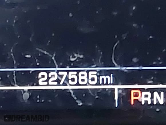 ✅ 2017 Chevrolet Suburban LT • VIN: 1GNSCHKC3HR151824 • Lot: 43430583. Wystawiony na IAAI z przebiegiem 227 585 mil. Bezpłatny archiwum sprzedaży aukcyjnych z USA i szczegółowy raport historii pojazdu na DreamBid. Zdjęcie 15.