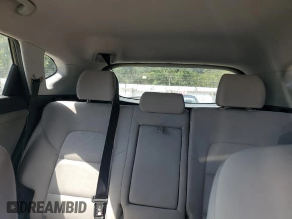 ✅ 2016 Hyundai Tucson SE • VIN: KM8J23A41GU023478 • Лот: 80616935. Опубликован ранее на Copart с пробегом 211 271 миль. Бесплатный доступ к архиву аукционных продаж из США и подробный отчёт об истории автомобиля на DreamBid. Изображение 10.