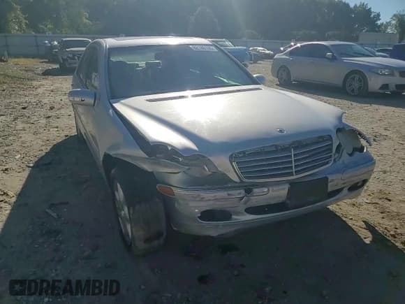 ✅ 2004 Mercedes-Benz C 240 • VIN: WDBRF81J44F499186 • Лот: 82180135. Опубликован ранее на Copart с пробегом 191 142 миль. Бесплатный доступ к архиву аукционных продаж из США и подробный отчёт об истории автомобиля на DreamBid. Изображение 13.