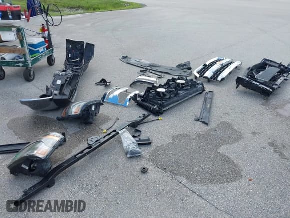 ✅ 2018 Chevrolet Silverado 1500 LT • VIN: 3GCPCREH6JG315777 • Лот: 43279346. Опубликован ранее на IAAI с пробегом 102 487 миль. Бесплатный доступ к архиву аукционных продаж из США и подробный отчёт об истории автомобиля на DreamBid. Изображение 12.