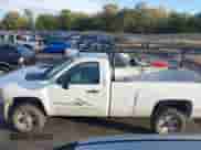 2011 Chevrolet Silverado 2500HD Work Truck z VIN 1GC0KVCG8BZ403514, wystawiony jako IAAI lot #43476303 z przebiegiem 224 583 mil mil oraz . Historia ofert i sprzedaży dostępna na DreamBid. Obrazek 15.