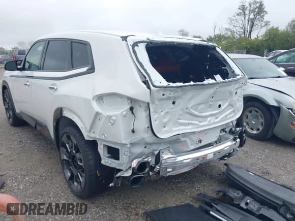 ✅ 2024 BMW XM • VIN: 5YM23CS0XR9U57042 • Лот: 40467269. Опубликован ранее на IAAI с пробегом 2 888 миль. Бесплатный доступ к архиву аукционных продаж из США и подробный отчёт об истории автомобиля на DreamBid. Изображение 6.