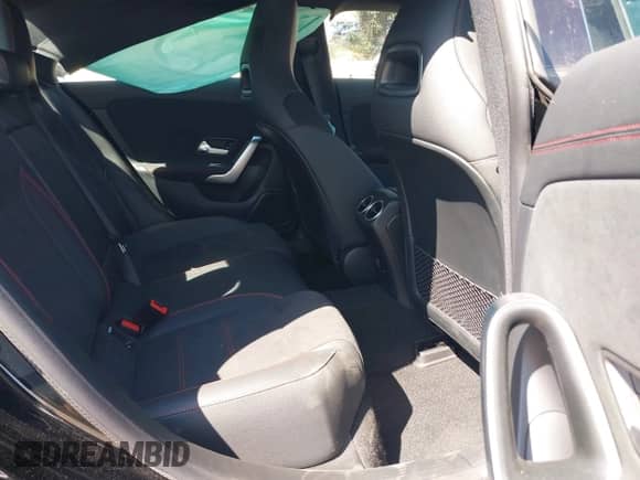 2025 Mercedes-Benz CLA 250 с VIN W1K5J4GB1SN482992, выставлен на аукционе IAAI как лот 42268860 с пробегом 4 537 миль миль и . История ставок и продаж доступна на DreamBid. Изображение 8.