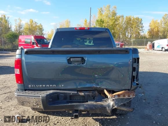 ✅ 2007 Chevrolet Silverado 1500 1LT • VIN: 2GCEK13M871724182 • Lot: 43458993. Listed on IAAI with 170,228 mi. Free auction sales archive from the USA and detailed vehicle history report at DreamBid. Image 17.