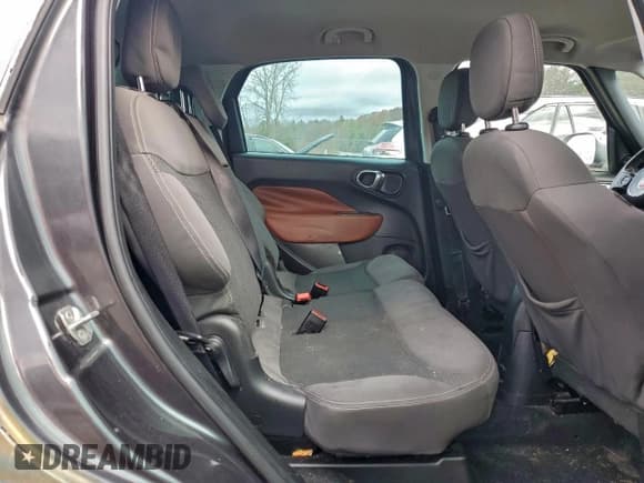 ✅ 2014 FIAT 500L Trekking • VIN: ZFBCFADH3EZ006219 • Lot: 94471345. Listed on Copart with 117,459 mi. Free auction sales archive from the USA and detailed vehicle history report at DreamBid. Image 10.