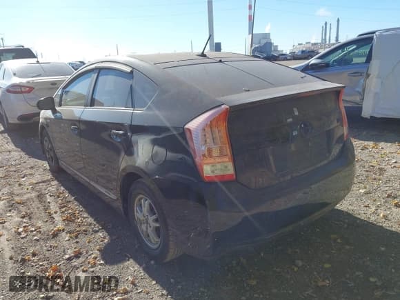 ✅ 2011 Toyota Prius III • VIN: JTDKN3DU6B5335357 • Лот: 43640149. Опубликован ранее на IAAI с пробегом 212 995 миль. Бесплатный доступ к архиву аукционных продаж из США и подробный отчёт об истории автомобиля на DreamBid. Изображение 3.