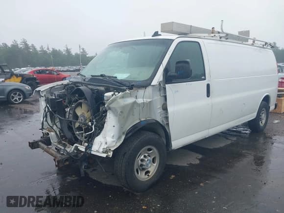✅ 2019 Chevrolet Express Cargo • VIN: 1GCWGBFP9K1193039 • Лот: 42482812. Опубликован ранее на IAAI с пробегом 152 787 миль. Бесплатный доступ к архиву аукционных продаж из США и подробный отчёт об истории автомобиля на DreamBid. Изображение 2.