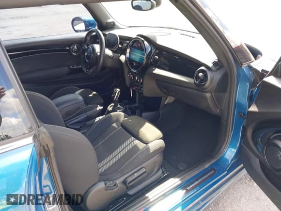 ✅ 2022 MINI Convertible John Cooper Works • VIN: WMW63DL0XN3P15732 • Lot: 41807134. Listed on IAAI with 52,631 mi. Free auction sales archive from the USA and detailed vehicle history report at DreamBid. Image 5.