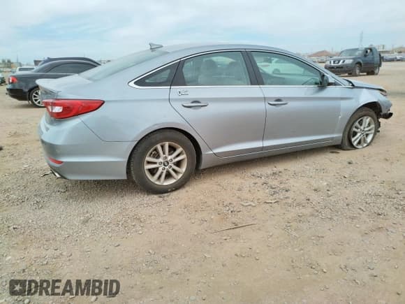 ✅ 2017 Hyundai Sonata SE • VIN: 5NPE24AF4HH577414 • Lot: 48503083. Listed on Copart with 59,165 mi. Free auction sales archive from the USA and detailed vehicle history report at DreamBid. Image 3.