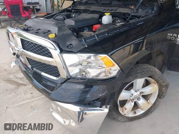 2024 Ram 1500 SLT z VIN 1C6RR7GG3RS157331, wystawiony jako IAAI lot #42609000 z przebiegiem 31 566 mil mil oraz . Historia ofert i sprzedaży dostępna na DreamBid. Obrazek 17.