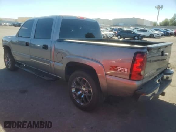 ✅ 2006 Chevrolet Silverado 1500 LT3 • VIN: 2GCEK13T261198170 • Lot: 81471855. Wystawiony na Copart z przebiegiem 205 980 mil. Bezpłatny archiwum sprzedaży aukcyjnych z USA i szczegółowy raport historii pojazdu na DreamBid. Zdjęcie 2.