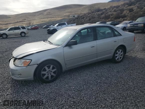 ✅ 2000 Toyota Avalon XL • VIN: 4T1BF28B3YU093931 • Lot: 90887565. Listed on Copart with 172,438 mi. Free auction sales archive from the USA and detailed vehicle history report at DreamBid. Image 1.