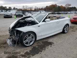 ✅ 2009 BMW 1 Series 135i • VIN: WBAUN93549VK40342 • Лот: 85074074. Опубликован ранее на Copart с пробегом 143 213 миль. Бесплатный доступ к архиву аукционных продаж из США и подробный отчёт об истории автомобиля на DreamBid. Изображение 1.