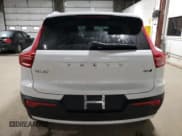 ✅ 2024 Volvo XC40 Plus Bright Theme • VIN: YV4L12UE7R2262639 • Лот: 93343875. Опубликован ранее на Copart с пробегом 9 325 миль. Бесплатный доступ к архиву аукционных продаж из США и подробный отчёт об истории автомобиля на DreamBid. Изображение 6.