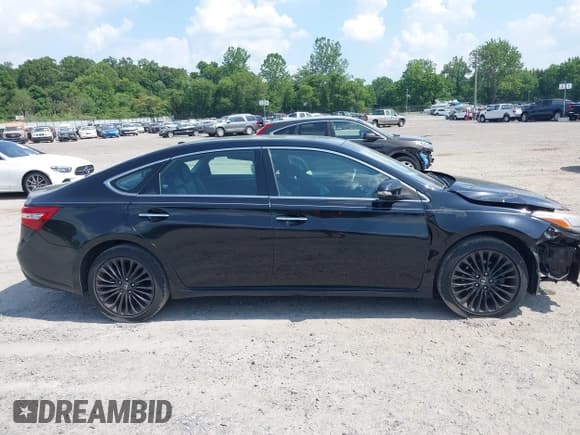 ✅ 2016 Toyota Avalon Limited • VIN: 4T1BK1EB6GU225654 • Lot: 42568852. Wystawiony na IAAI z przebiegiem 107 275 mil. Bezpłatny archiwum sprzedaży aukcyjnych z USA i szczegółowy raport historii pojazdu na DreamBid. Zdjęcie 13.