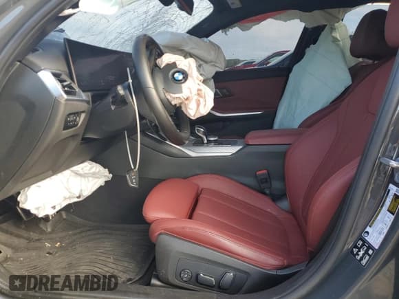 ✅ 2024 BMW 3 Series M340i xDrive • VIN: 3MW49FF03R8E44068 • Lot: 70299205. Wystawiony na Copart z przebiegiem 25 066 mil. Bezpłatny archiwum sprzedaży aukcyjnych z USA i szczegółowy raport historii pojazdu na DreamBid. Zdjęcie 7.