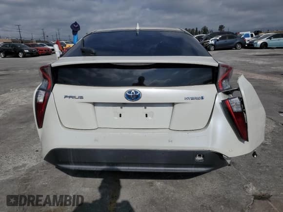 ✅ 2018 Toyota Prius Two • VIN: JTDKBRFU0J3588256 • Lot: 85300185. Listed on Copart with 141,045 mi. Free auction sales archive from the USA and detailed vehicle history report at DreamBid. Image 6.