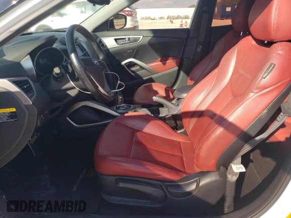 ✅ 2015 Hyundai Veloster • VIN: KMHTC6AD9FU220744 • Лот: 72434344. Размещён на Copart с пробегом 89 468 миль миль. Получите бесплатный доступ к архиву аукционных продаж из США и посмотрите подробный отчёт об истории автомобиля на DreamBid. Изображение 7.