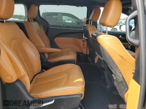 ✅ 2022 Chrysler Pacifica Pinnacle • VIN: 2C4RC3PG7NR144001 • Лот: 64802224. Опубликован ранее на Copart с пробегом 28 289 миль. Бесплатный доступ к архиву аукционных продаж из США и подробный отчёт об истории автомобиля на DreamBid. Изображение 11.