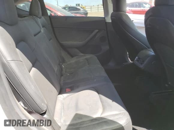 ✅ 2020 Tesla Model Y Long Range • VIN: 5YJYGDEE5LF029686 • Lot: 65841985. Wystawiony na Copart z przebiegiem 37 699 mil. Bezpłatny archiwum sprzedaży aukcyjnych z USA i szczegółowy raport historii pojazdu na DreamBid. Zdjęcie 11.