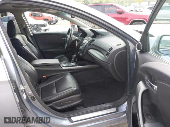 ✅ 2014 Acura RDX Technology • VIN: 5J8TB4H57EL021837 • Lot: 43327361. Wystawiony na IAAI z przebiegiem 221 284 mil. Bezpłatny archiwum sprzedaży aukcyjnych z USA i szczegółowy raport historii pojazdu na DreamBid. Zdjęcie 5.