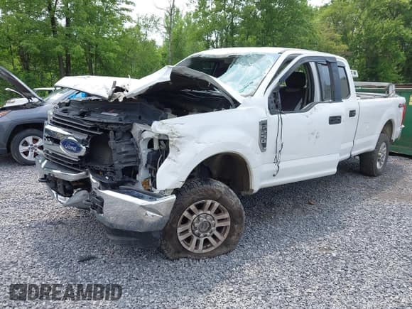 ✅ 2017 Ford F-250 Lariat • VIN: 1FT7W2B6XHED69215 • Lot: 42473798. Wystawiony na IAAI z przebiegiem 158 697 mil. Bezpłatny archiwum sprzedaży aukcyjnych z USA i szczegółowy raport historii pojazdu na DreamBid. Zdjęcie 2.