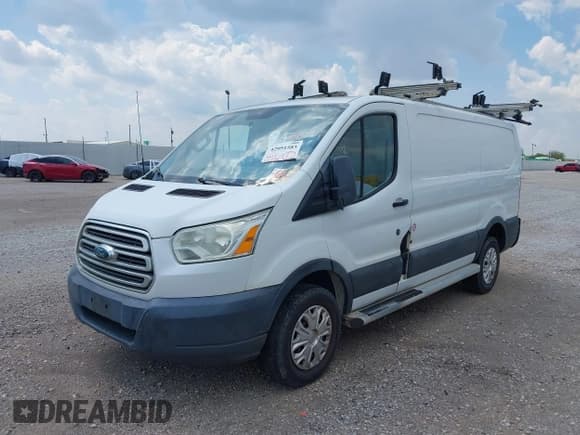 ✅ 2015 Ford Transit Cargo • VIN: 1FTNR1ZM3FKA77885 • Lot: 42951583. Wystawiony na IAAI z przebiegiem 212 528 mil. Bezpłatny archiwum sprzedaży aukcyjnych z USA i szczegółowy raport historii pojazdu na DreamBid. Zdjęcie 2.