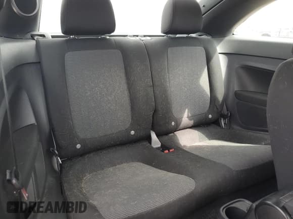 ✅ 2016 Volkswagen Beetle S • VIN: 3VWF07AT8GM605108 • Lot: 72752184. Listed on Copart with 92,797 mi. Free auction sales archive from the USA and detailed vehicle history report at DreamBid. Image 11.