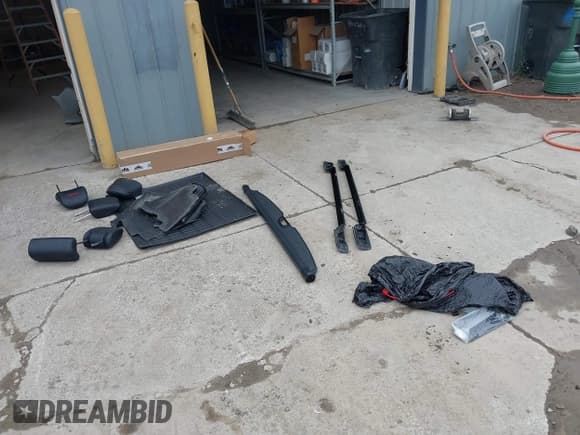 ✅ 2022 Toyota 4Runner TRD Off Road Premium • VIN: JTERU5JR9N6060896 • Lot: 42419883. Listed on IAAI with 33,612 mi. Free auction sales archive from the USA and detailed vehicle history report at DreamBid. Image 12.