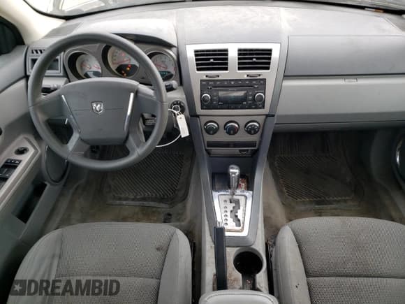 ✅ 2008 Dodge Avenger SXT • VIN: 1B3LC56R48N239882 • Lot: 80484784. Wystawiony na Copart z przebiegiem 201 231 mil. Bezpłatny archiwum sprzedaży aukcyjnych z USA i szczegółowy raport historii pojazdu na DreamBid. Zdjęcie 8.