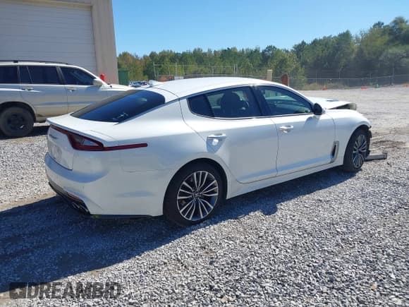 ✅ 2019 Kia Stinger • VIN: KNAE15LA4K6067735 • Лот: 43464465. Опубликован ранее на IAAI с пробегом 97 392 миль. Бесплатный доступ к архиву аукционных продаж из США и подробный отчёт об истории автомобиля на DreamBid. Изображение 4.