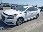✅ 2016 Hyundai Sonata • VIN: KMHE14L20GA036908 • Лот: 42185047. Опубликован ранее на IAAI с пробегом Не указан. Бесплатный доступ к архиву аукционных продаж из США и подробный отчёт об истории автомобиля на DreamBid. Изображение 2.