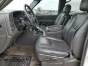 ✅ 2005 Chevrolet Silverado 2500HD LS • VIN: 1GCHK23U25F851308 • Lot: 68321325. Wystawiony na Copart z przebiegiem 255 749 mil. Bezpłatny archiwum sprzedaży aukcyjnych z USA i szczegółowy raport historii pojazdu na DreamBid. Zdjęcie 7.