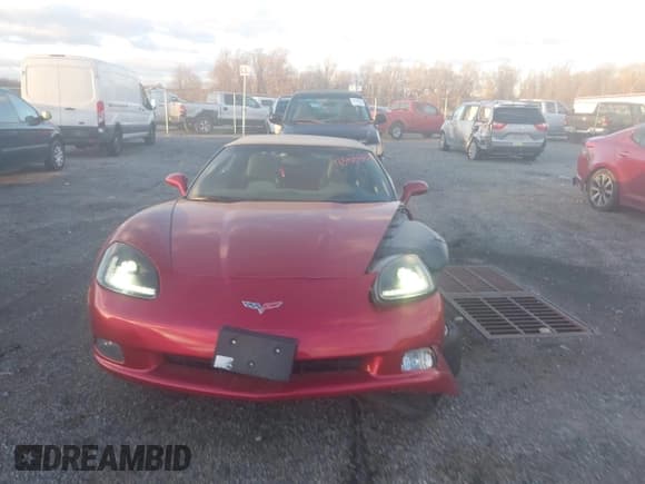 ✅ 2008 Chevrolet Corvette • VIN: 1G1YY36W985120265 • Lot: 43638631. Wystawiony na IAAI z przebiegiem 114 357 mil. Bezpłatny archiwum sprzedaży aukcyjnych z USA i szczegółowy raport historii pojazdu na DreamBid. Zdjęcie 12.