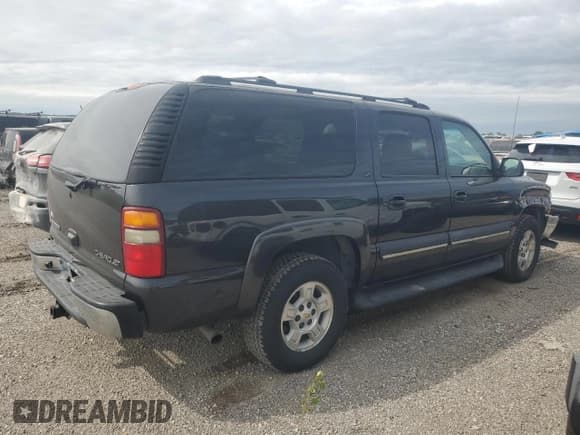 ✅ 2003 Chevrolet Suburban Z71 • VIN: 3GNFK16Z03G179485 • Lot: 70593555. Wystawiony na Copart z przebiegiem 203 634 mil. Bezpłatny archiwum sprzedaży aukcyjnych z USA i szczegółowy raport historii pojazdu na DreamBid. Zdjęcie 3.