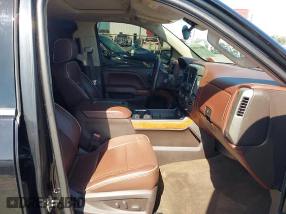 ✅ 2015 Chevrolet Silverado 1500 High Country • VIN: 3GCUKTEJ6FG187019 • Лот: 42836069. Опубликован ранее на IAAI с пробегом 144 832 миль. Бесплатный доступ к архиву аукционных продаж из США и подробный отчёт об истории автомобиля на DreamBid. Изображение 5.