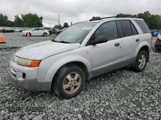 2005 Saturn VUE z VIN 5GZCZ23D55S866932, wystawiony jako Copart lot #64582444 z przebiegiem 310 278 mil mil oraz Czysty tytuł • Clean title. Historia ofert i sprzedaży dostępna na DreamBid. Obrazek 1.