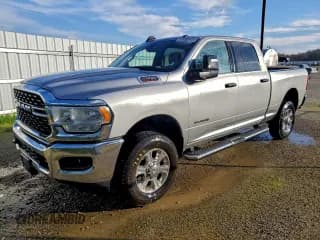 ✅ 2024 Ram 2500 Big Horn • VIN: 3C6UR5DJ4RG233130 • Lot: 96061885. Listed on Copart with 41,132 mi. Free auction sales archive from the USA and detailed vehicle history report at DreamBid. Image 1.
