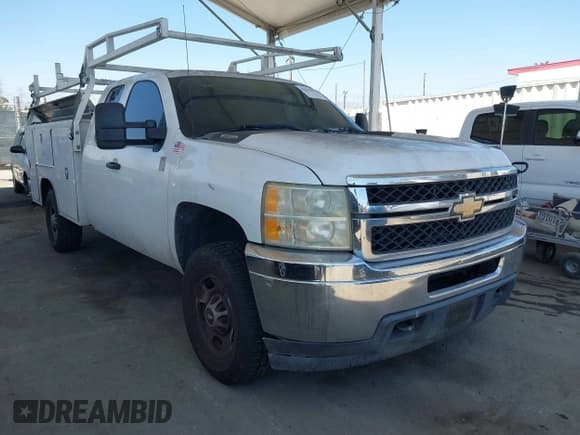 ✅ 2011 Chevrolet Silverado 2500HD • VIN: 1GB2KVCG9BZ313513 • Lot: 42517972. Wystawiony na IAAI z przebiegiem 209 577 mil. Bezpłatny archiwum sprzedaży aukcyjnych z USA i szczegółowy raport historii pojazdu na DreamBid. Zdjęcie 1.