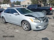 ✅ 2015 Nissan Altima S • VIN: 1N4AL3AP1FN889837 • Lot: 43621094. Wystawiony na IAAI z przebiegiem 162 397 mil. Bezpłatny archiwum sprzedaży aukcyjnych z USA i szczegółowy raport historii pojazdu na DreamBid. Zdjęcie 1.