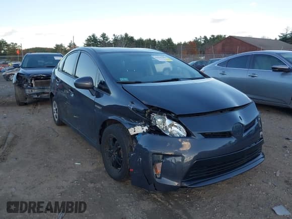 ✅ 2015 Toyota Prius Two • VIN: JTDKN3DU5F0408057 • Lot: 43621282. Listed on IAAI with 141,853 mi. Free auction sales archive from the USA and detailed vehicle history report at DreamBid. Image 1.