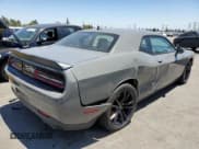 ✅ 2018 Dodge Challenger SXT Plus • VIN: 2C3CDZAG0JH218992 • Lot: 59303713. Wystawiony na Copart z przebiegiem 61 801 mil. Bezpłatny archiwum sprzedaży aukcyjnych z USA i szczegółowy raport historii pojazdu na DreamBid. Zdjęcie 3.