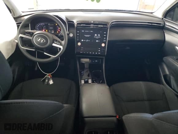 ✅ 2024 Hyundai Tucson SEL • VIN: 5NMJBCDEXRH402997 • Lot: 79607094. Wystawiony na Copart z przebiegiem 18 332 mil. Bezpłatny archiwum sprzedaży aukcyjnych z USA i szczegółowy raport historii pojazdu na DreamBid. Zdjęcie 8.