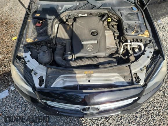 ✅ 2015 Mercedes-Benz C 300 • VIN: 55SWF4JB6FU073298 • Lot: 92398355. Listed on Copart with 115,612 mi. Free auction sales archive from the USA and detailed vehicle history report at DreamBid. Image 11.