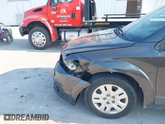 ✅ 2019 Dodge Journey SE • VIN: 3C4PDCBB5KT746730 • Lot: 42922945. Wystawiony na IAAI z przebiegiem 122 403 mil. Bezpłatny archiwum sprzedaży aukcyjnych z USA i szczegółowy raport historii pojazdu na DreamBid. Zdjęcie 6.