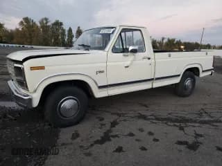 ✅ 1982 Ford F-150 • VIN: 1FTDF15E7CRA25357 • Лот: 93151845. Опубликован ранее на Copart с пробегом 65 266 миль. Бесплатный доступ к архиву аукционных продаж из США и подробный отчёт об истории автомобиля на DreamBid. Изображение 1.